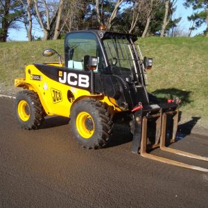 2008 JCB 520-40 With Agric Tyres