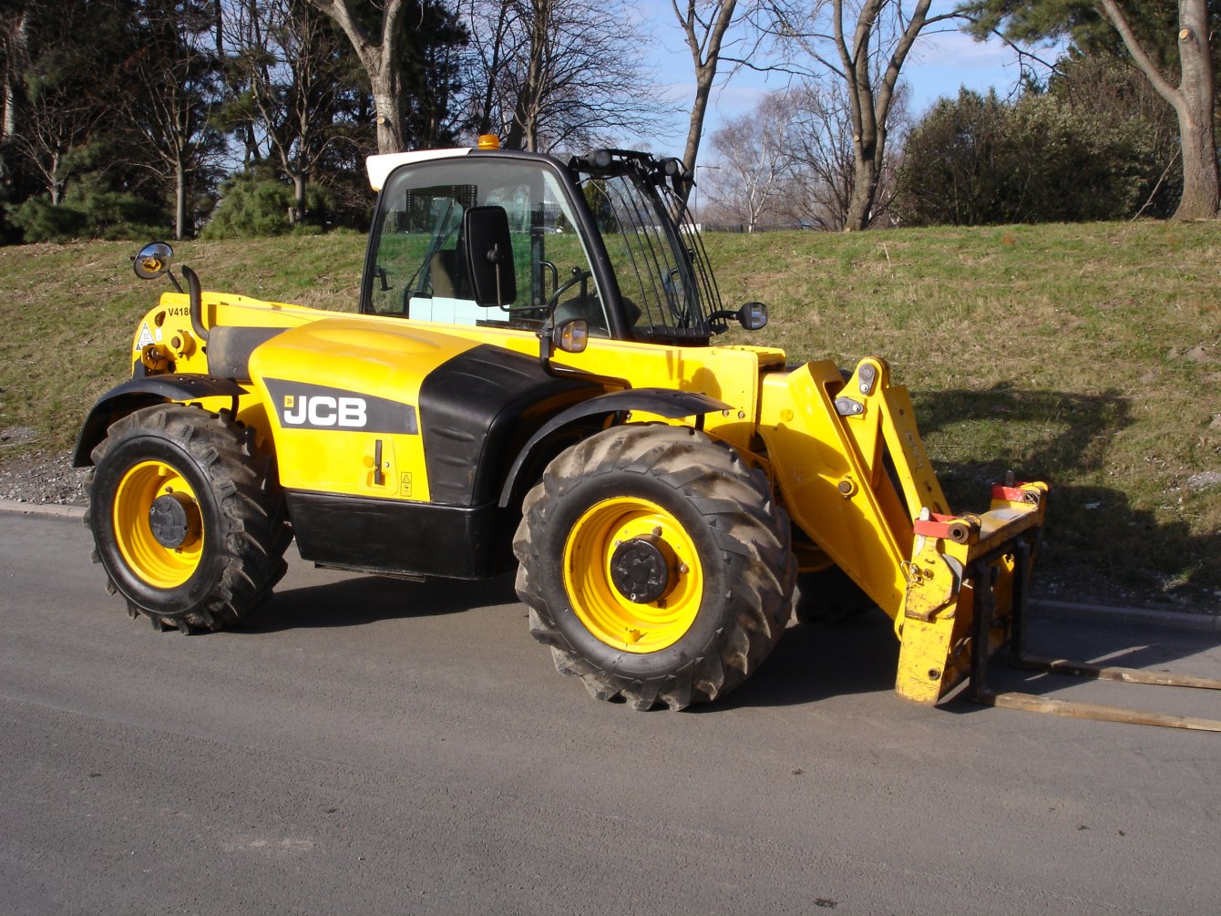 2012 JCB 533-105 -Air Con - Image 3