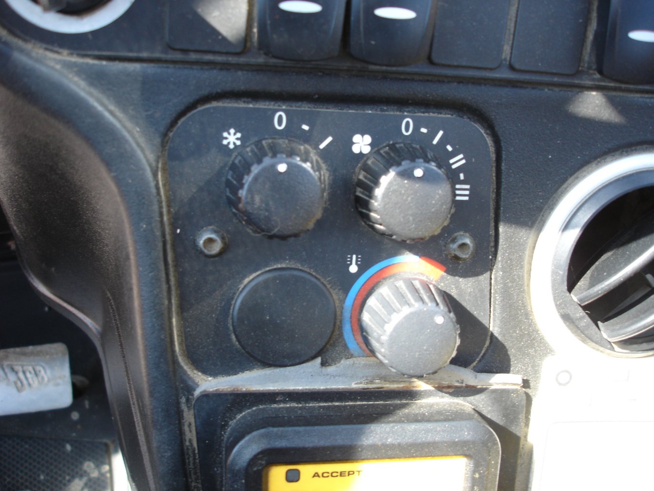 2012 JCB 533-105 Telescopic Handler - Image 6