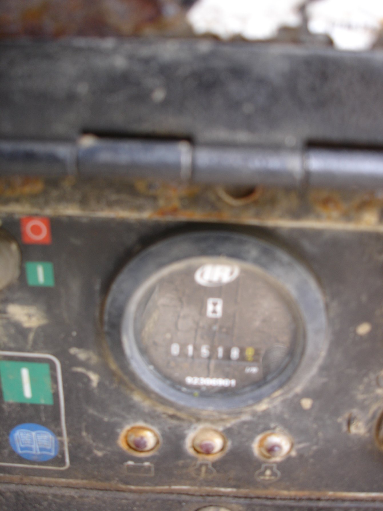 2009 Ingersol Rand 726E Compressor Generator - Image 2