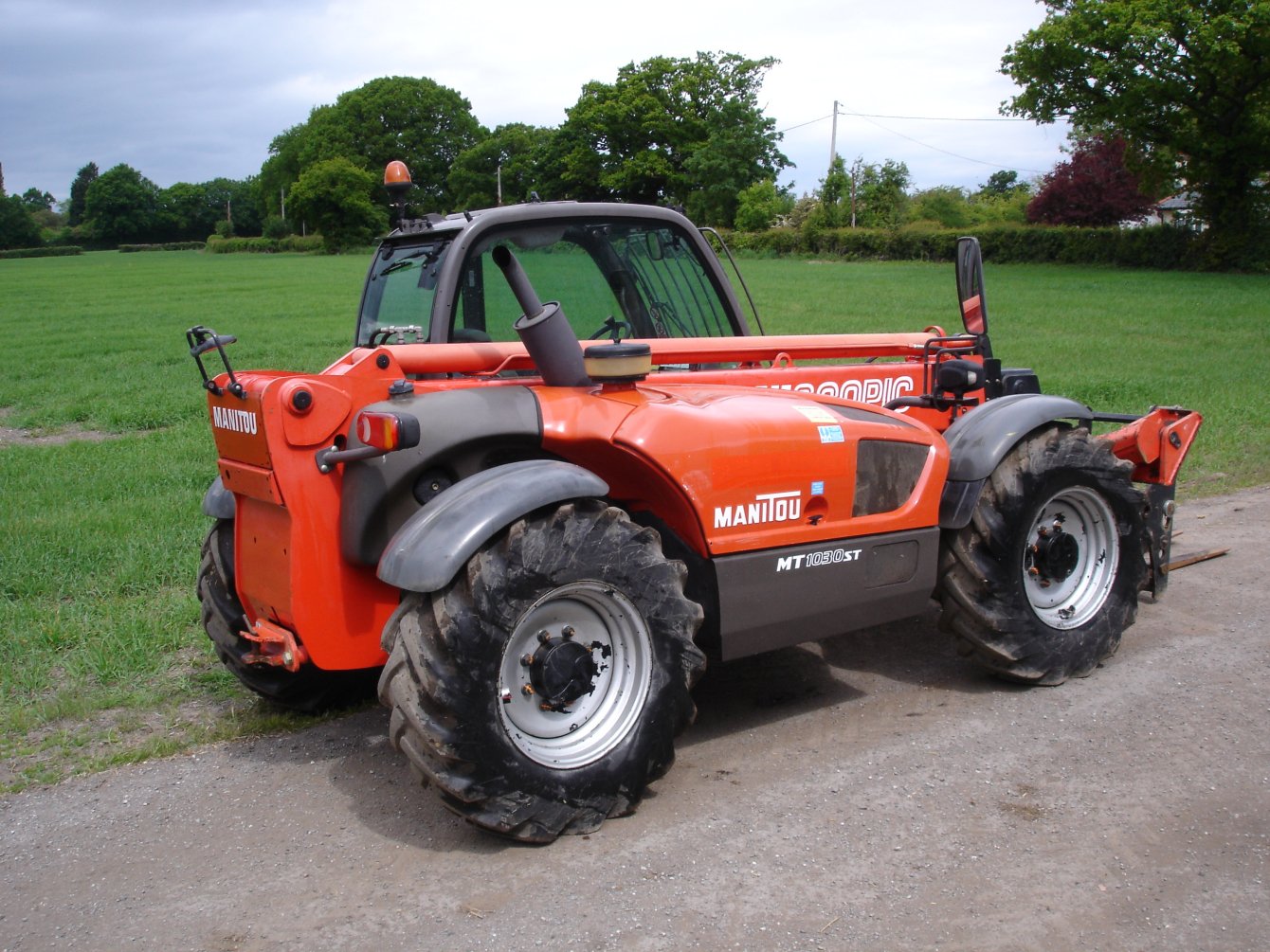 2012 Manitou MT1030ST - Image 3