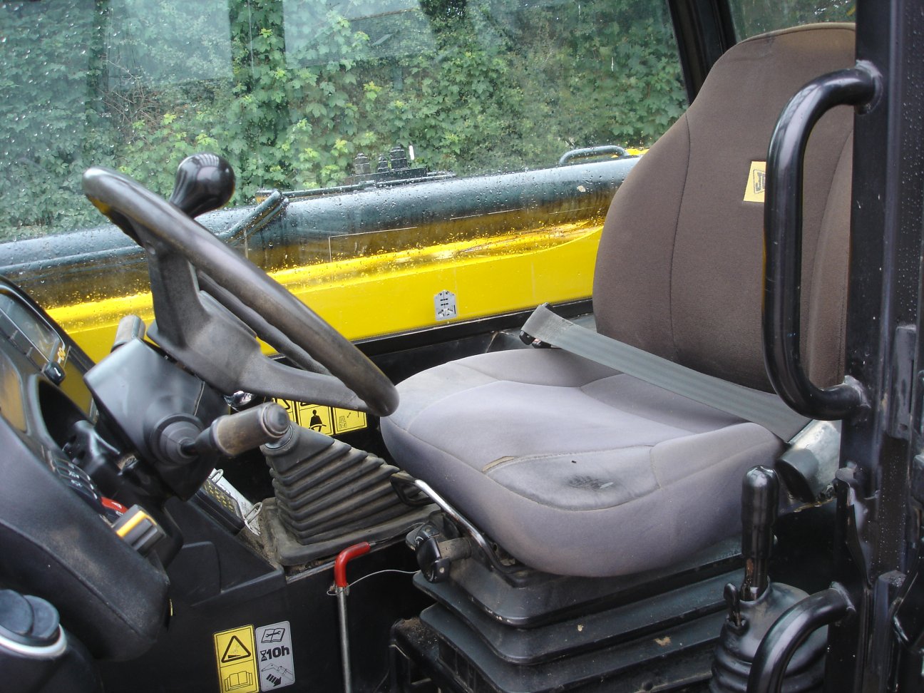 JCB 533-105 Telescopic Handler With Air-Conditioning - Image 6